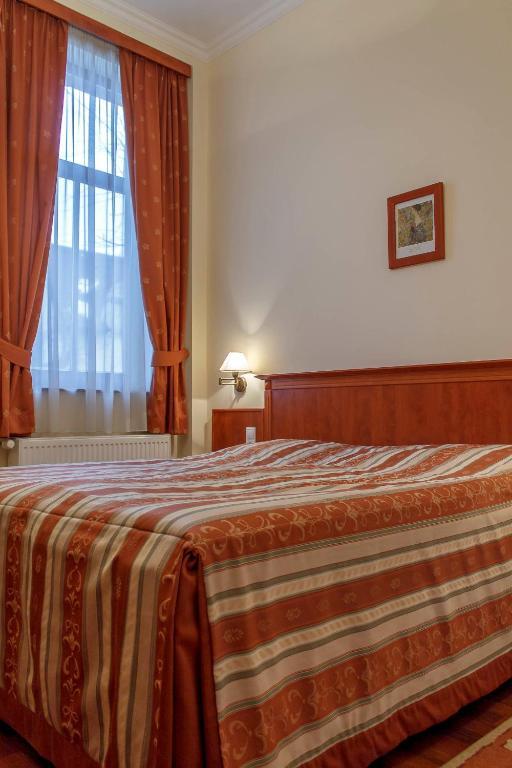 Pannon Hotel Bejelentkezes 20 Oraig, Check-In Until 20 O'Clock, Einchecken Bis 20 Uhr Mohács Buitenkant foto