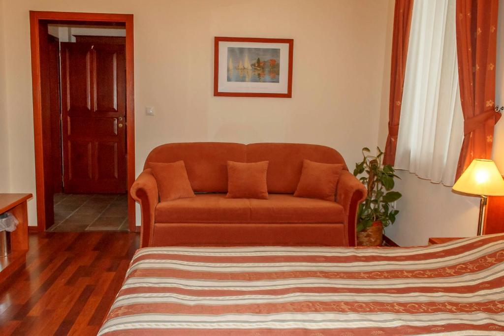 Pannon Hotel Bejelentkezes 20 Oraig, Check-In Until 20 O'Clock, Einchecken Bis 20 Uhr Mohács Kamer foto