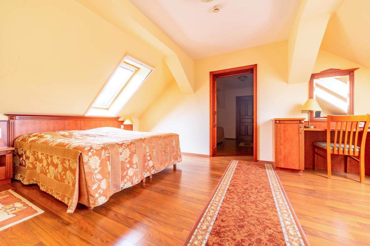 Pannon Hotel Bejelentkezes 20 Oraig, Check-In Until 20 O'Clock, Einchecken Bis 20 Uhr Mohács Buitenkant foto