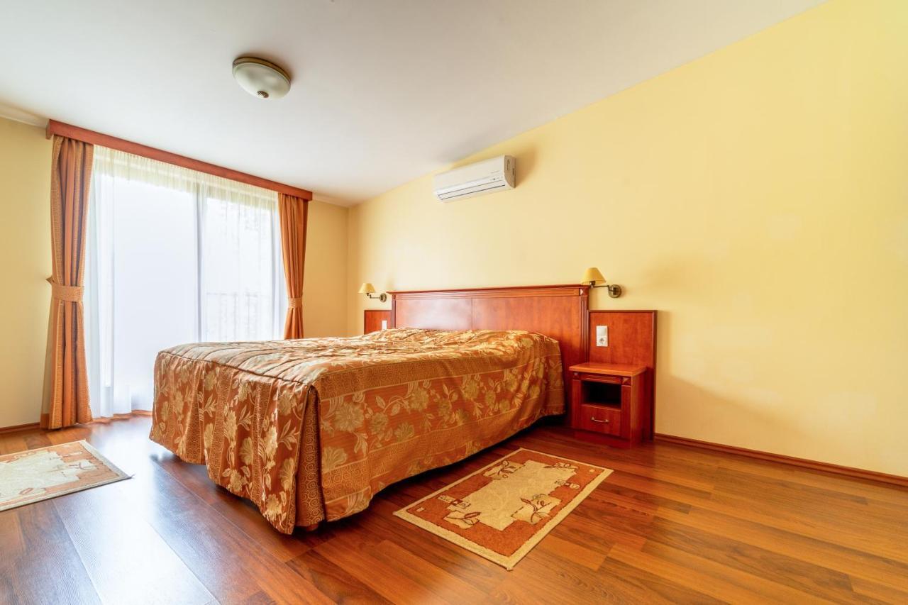 Pannon Hotel Bejelentkezes 20 Oraig, Check-In Until 20 O'Clock, Einchecken Bis 20 Uhr Mohács Buitenkant foto